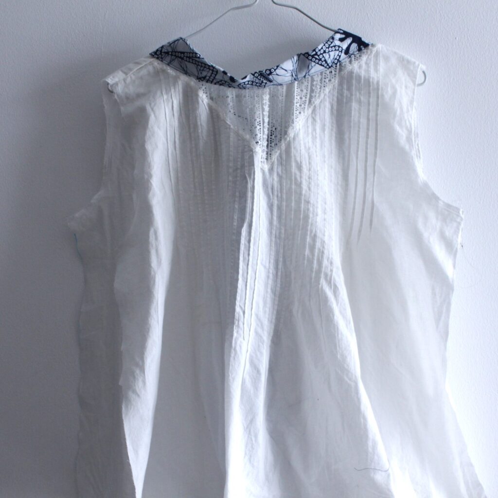 upcycle shirt - front collar